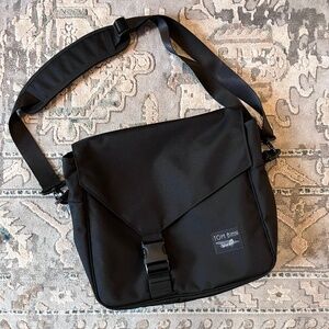 Tom Bihn Maker’s Bag